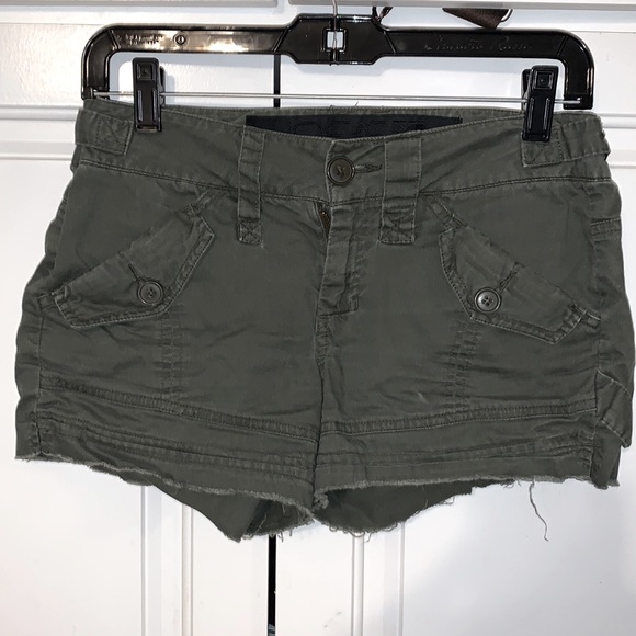 Joe's Jeans Pants - Joe’s jeans olive green khaki cut off painter shorts cargo